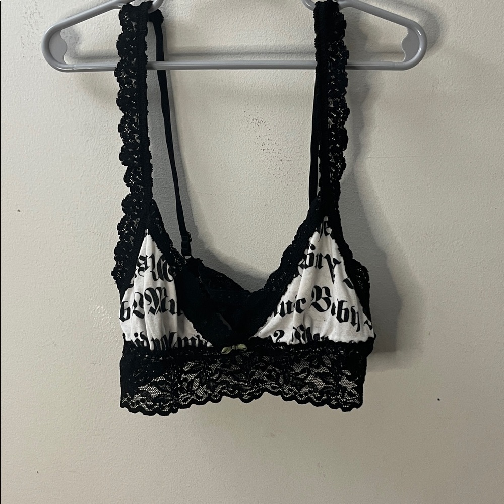 ✨🆕BNWOT!RARE!L.A.M.B. X Hanky Panky White W/ Black Script Bralette!Sz S!